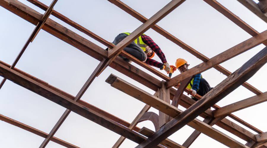 Expert new roof installation services in Mackinaw, IL